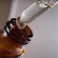 Сухое укрепляющее масло для ногтей с шиммером Monami "Личи", 13,5 мл mn_oil_shimmer_01